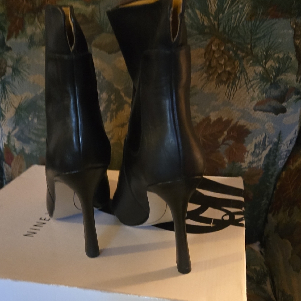 Nine West Sleek Black Heeled Boots - Picture 3 of 4